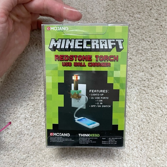 Minecraft wall charger - Picture 6 of 6